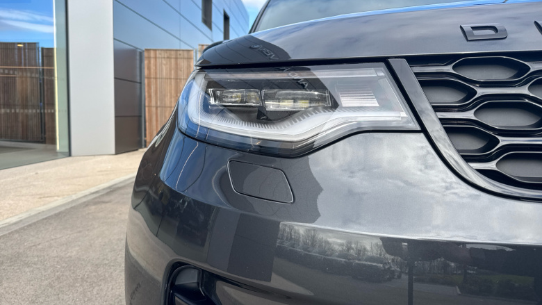 Land Rover Discovery 3.0 D300 R-Dynamic HSE 5dr Auto Diesel Station Wagon